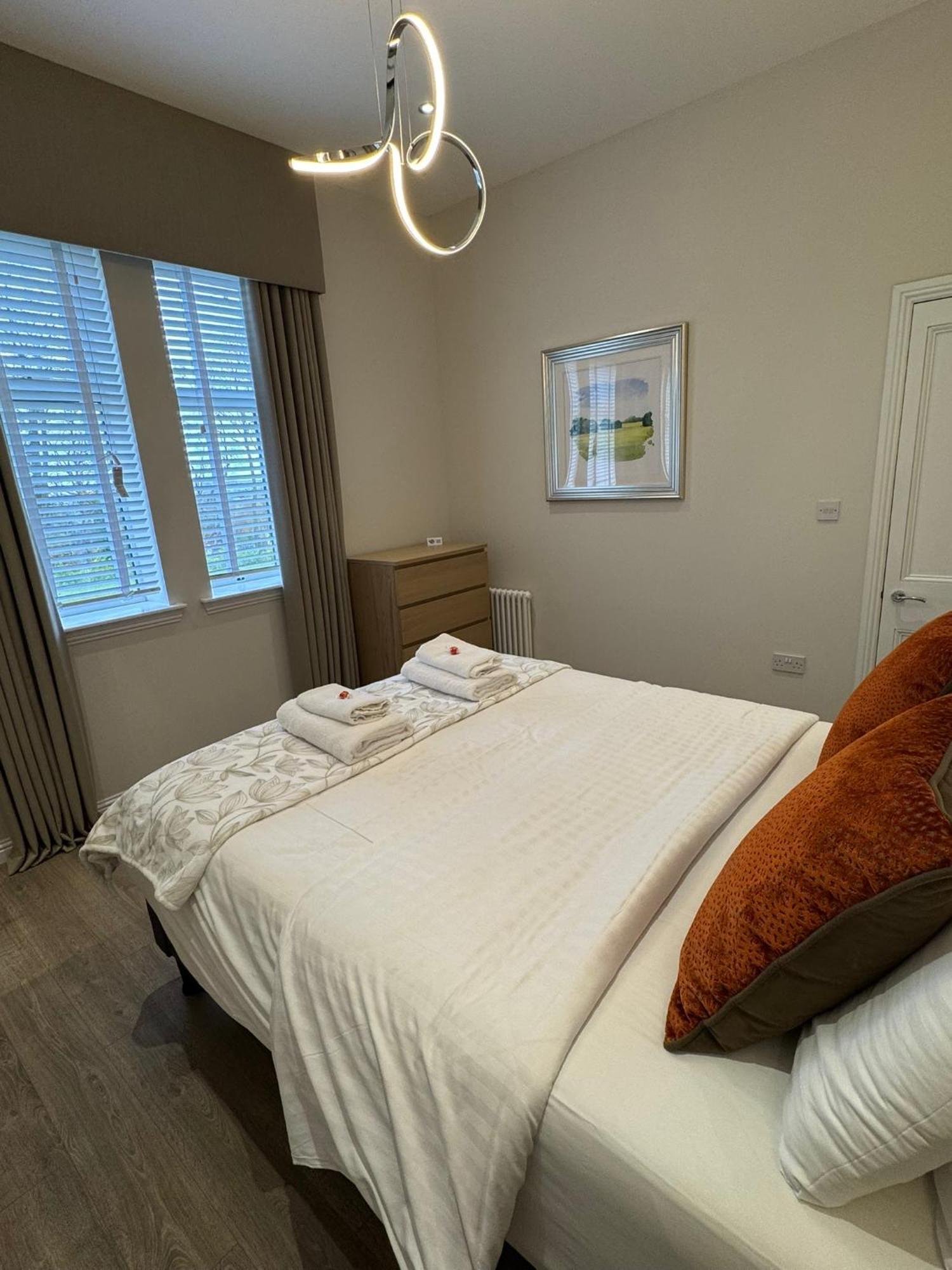 Luxury 2 Bedroom Cottage West Calder Extérieur photo
