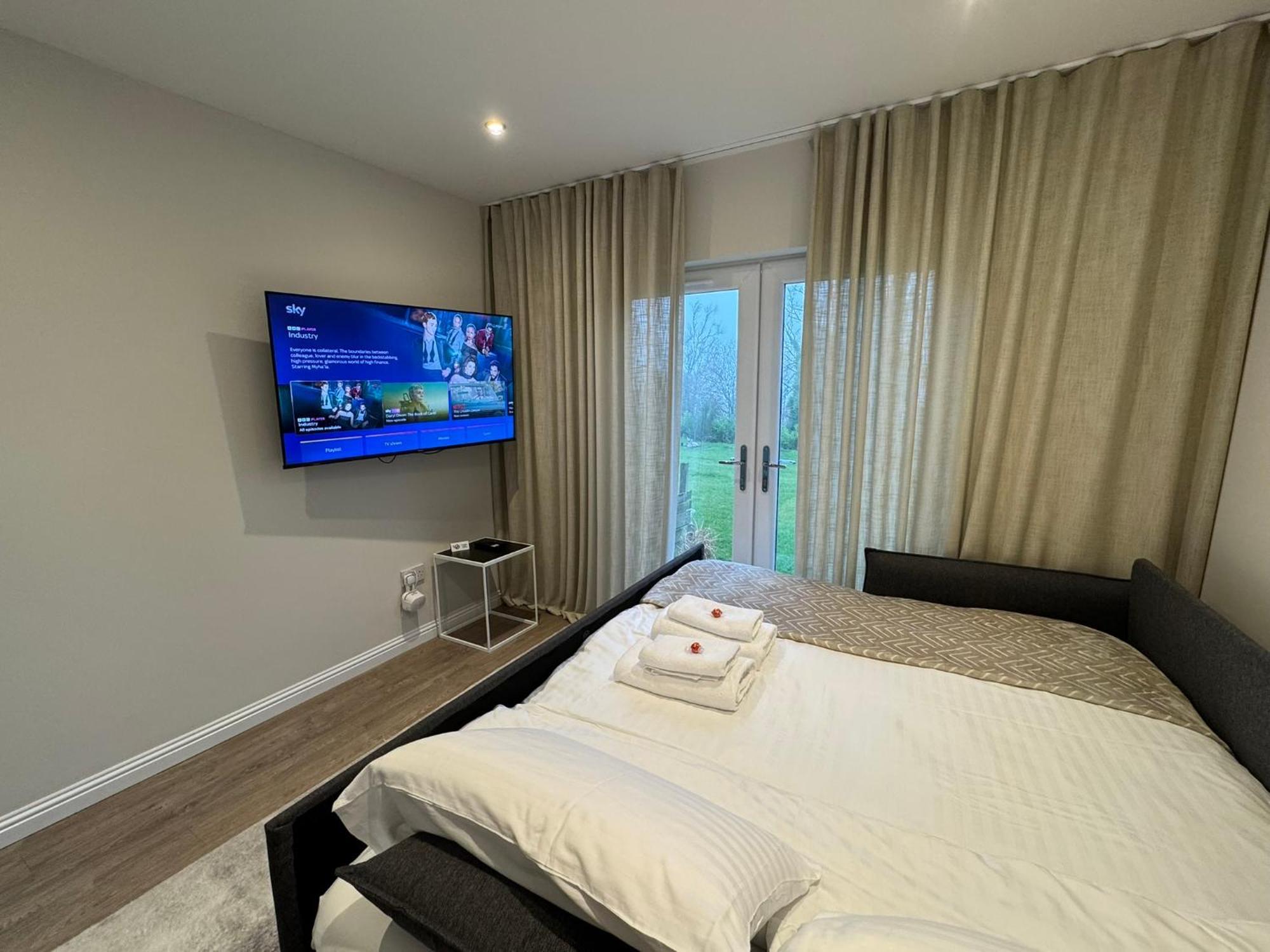 Luxury 2 Bedroom Cottage West Calder Extérieur photo